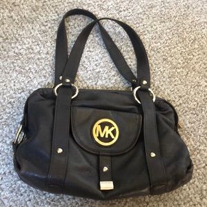 Brown Michael Kors purse with matching wallet!!
